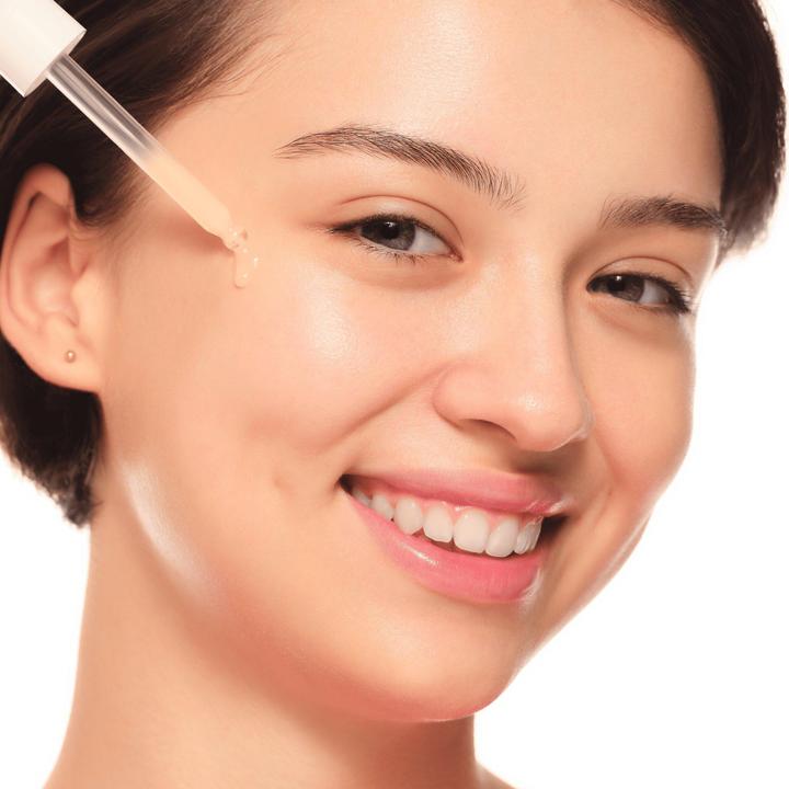 Produktbild essence Hello, Good Stuff! Glow-C Serum (30 ml)