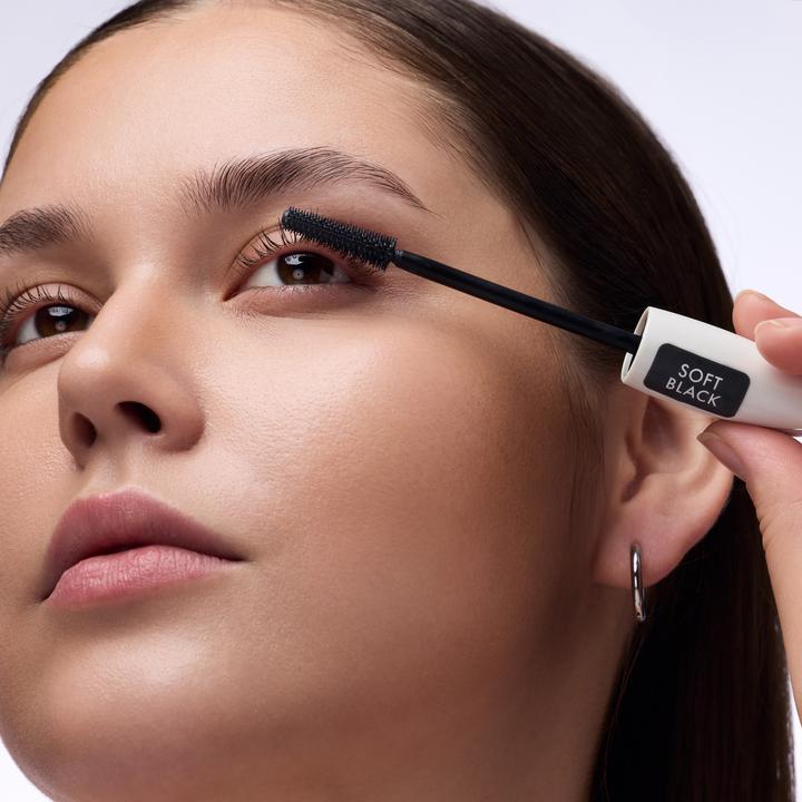 Actual product image Catrice Glam & Doll Tinted Primer Mascara Base