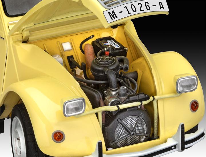 Actual product image Revell James Bond "Citroen 2 CV" Gift Set