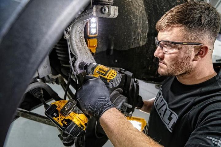 Actual product image DeWalt DCF880N-XJ 18V cordless impact wrench (Rechargeable battery operated)