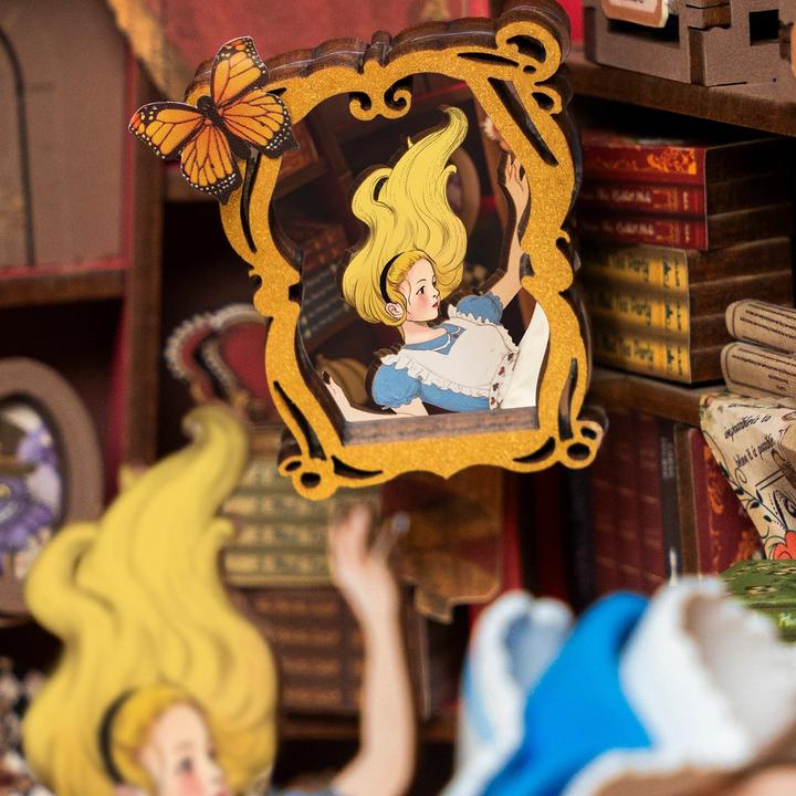 Produktbild Robotime Bausatz Alice im Wunderland, Modell Art: Book Nook