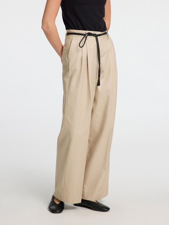 Actual product image Selected Femme Extra Wide Fit High Waist Hose (42)