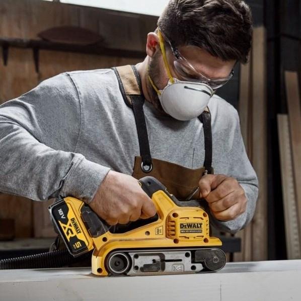 Image du produit DeWalt DCW 220 (Ponceuse à bande)