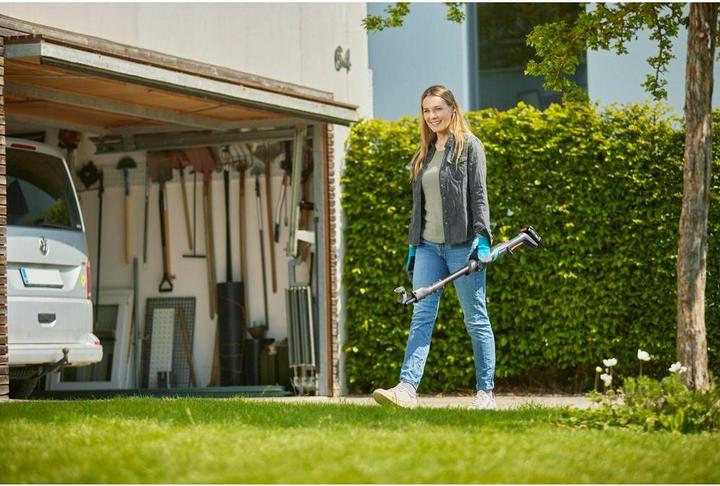 Produktbild Gardena Akku-Baumschere EasyCut 110/18V P4A solo