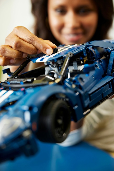 Actual product image LEGO Ford GT 2022 (42154, LEGO Technic)