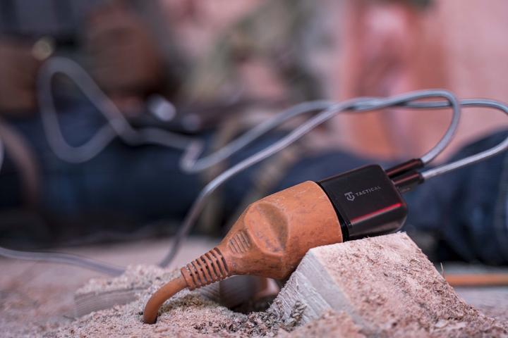 Actual product image Source Base plug Dual 20W Black (20 W, 2 ports)