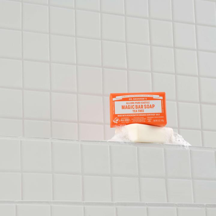Produktbild Dr. Bronner's 3-in-1 Tea Tree Pure Castile (Hartseife)
