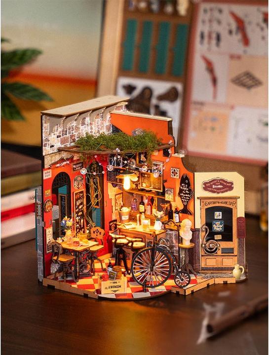 Actual product image Robotime 3D Puzzle Cheers Bar und Dining, Motiv: Landschaft