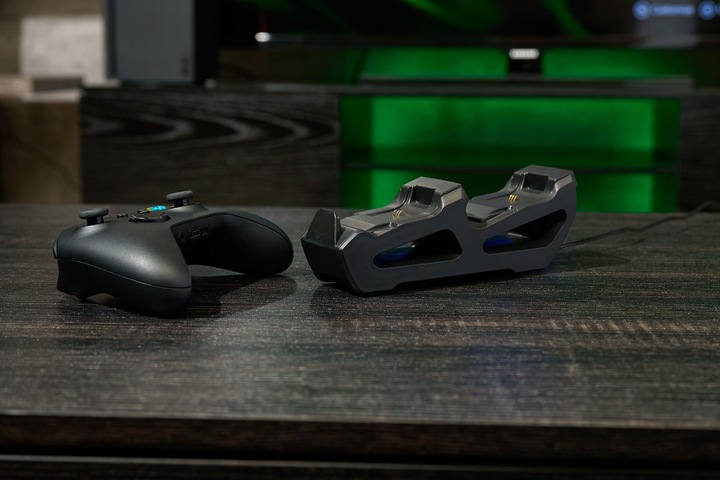 Produktbild PowerA Duo Charging Station (Xbox Series X, Xbox One X, Xbox Series S, Xbox One S)
