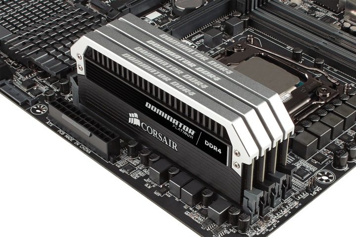 Productafbeelding Corsair DDR4 Dominator Platinum 16GB 2-Kit (2 x 8GB, 3466 MHz, DDR4 RAM, DIMM 288 pin)