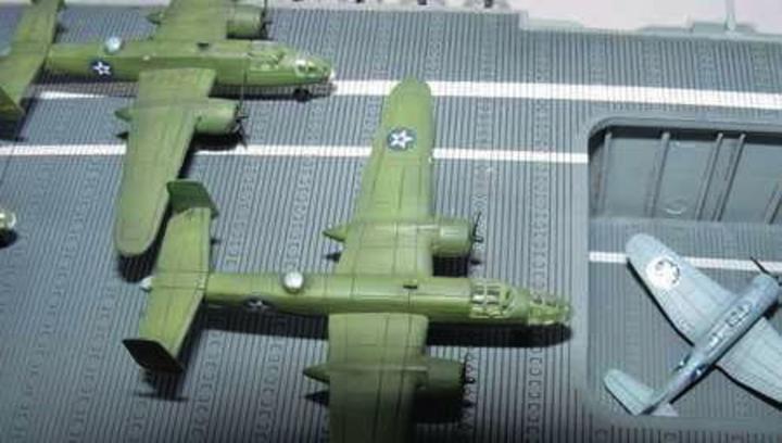 Image du produit Trumpeter Porte-avions USS Hornet CV 8