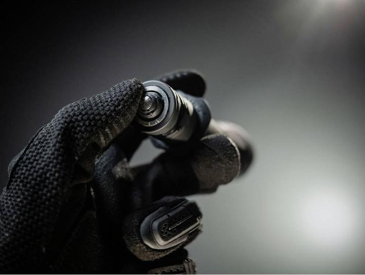 Image du produit ArmyTek Predator Pro White Lampe de poche à LED alimentée par batterie 1400lm 136g (16 cm, 1400 lm)