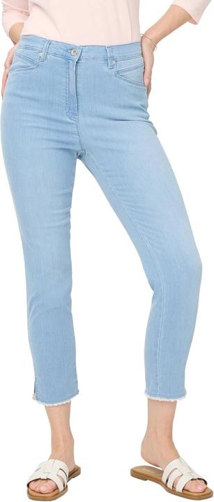Actual product image Raphaela by Brax Luca 6/8 Deco Light Denim 5-Pocket Form (W31/L32)