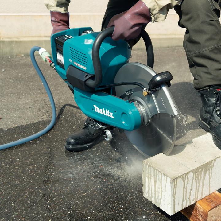 Actual product image Makita Cordless cut-off sander 2x40V max. CE001GZ (Eccentric grinder)