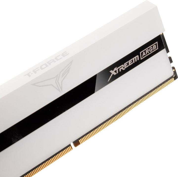Productafbeelding Team Group T-Force Xtreem ARGB, DDR4-3200, CL14 - 16 GB Dual Kit (2 x 8GB, 3200 MHz, DDR4 RAM, DIMM 288 pin)