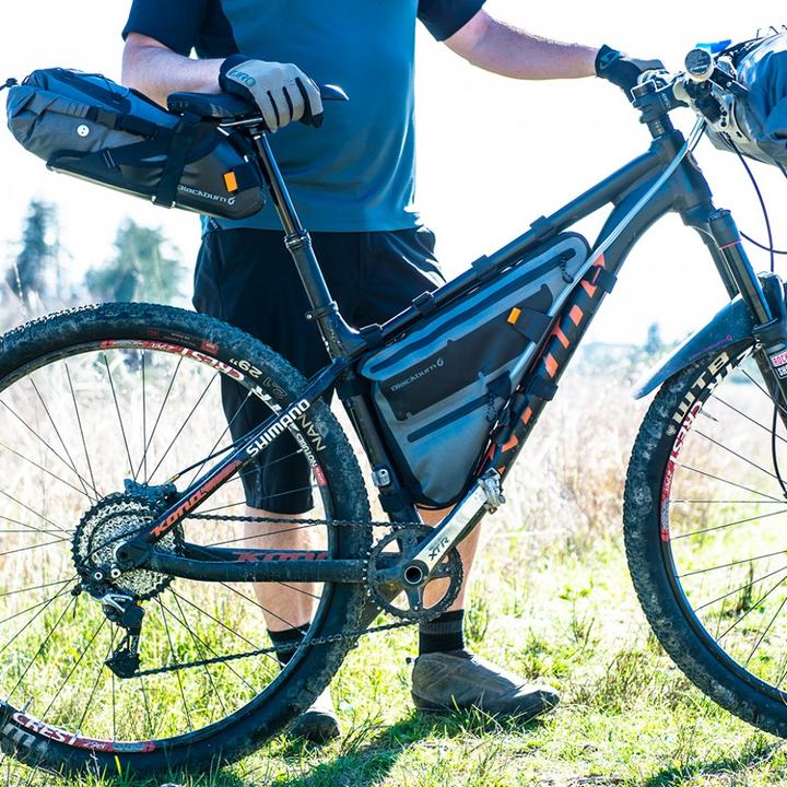 Produktbild Blackburn Outpost Elite (10.50 l, Satteltasche)