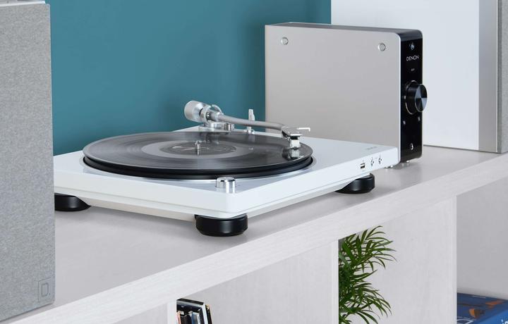 Actual product image Denon DP-450USB (Semi-automatic)