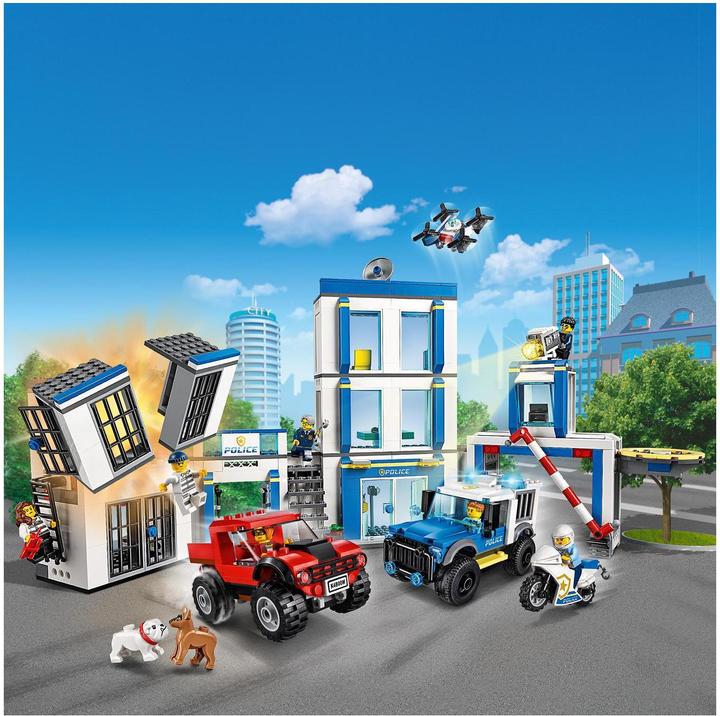 Produktbild LEGO Polizeistation (60246, LEGO City)