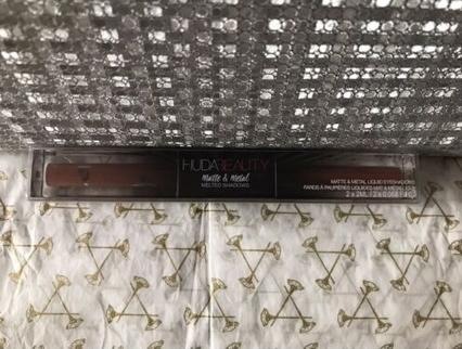 Actual product image Huda Beauty Matte & Metallic Melted Shadows Cinnamon Toast & Hella Honey