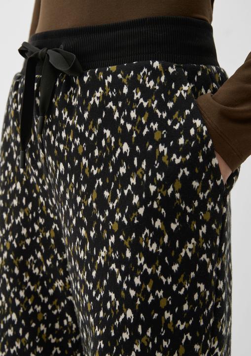 Immagine prodotto s.Oliver Hose Sweatpants mit Allovermuster (44)