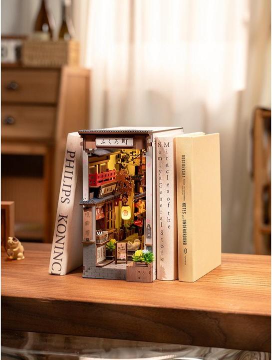Produktbild Robotime Sakura's Weinstrasse, Modell Art: Book Nook