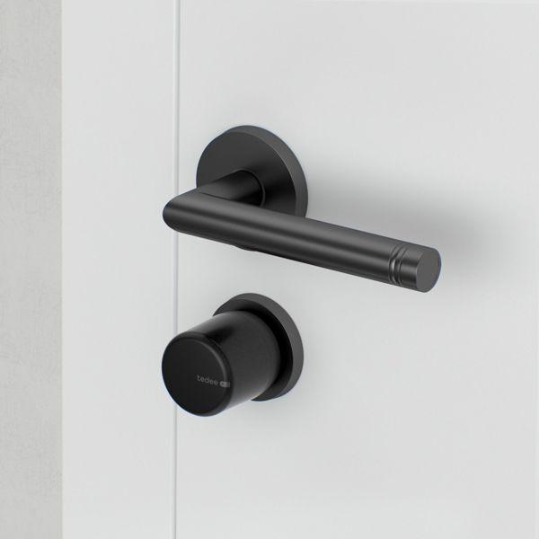 Actual product image Tedee Go 2 mit Bridge und Keypad Pro (Fingerprint, Bluetooth, Electronic numerical code, Smartphone)