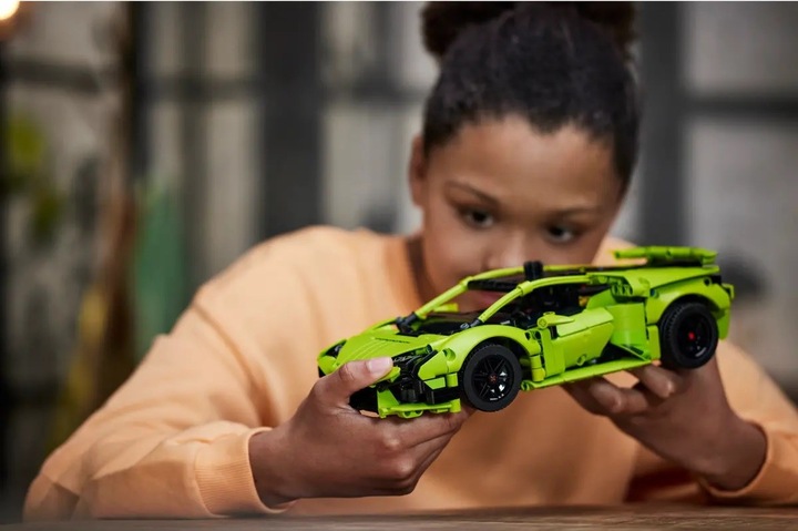 Actual product image LEGO 42161 Lamborghini Huracán Tecnica (42161, LEGO Technic)