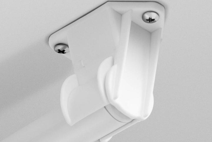 Actual product image Royal Catering Stehtisch klappbar Bistrotisch Bistro Tisch Bartisch Gastro rund Ø 70 cm weiss (70 x 70 x 110 cm)