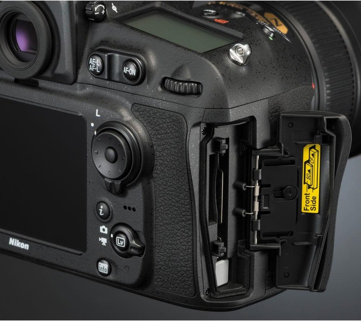 Produktbild Nikon D810 Body - 3 Jahre Swiss Garantie (36.30 Mpx, Vollformat)