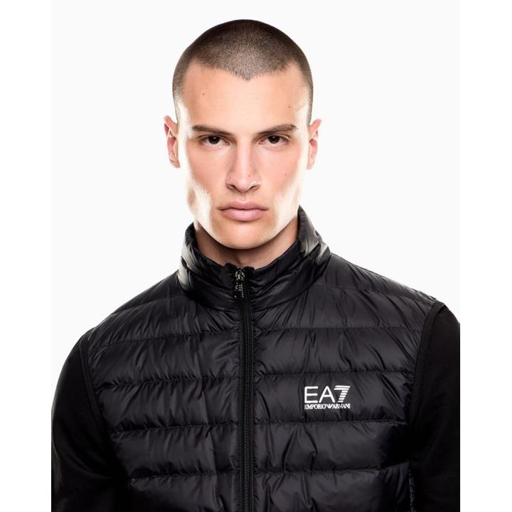 Actual product image Emporio Armani sleeveless down jacket (XL)