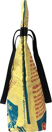 Actual product image Bekos Upcycling - Grosse Einkaufstasche aus recycelten Futtersäcke Ente