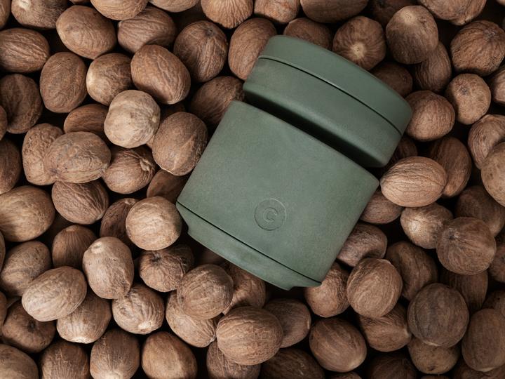 Actual product image Crush Grind Nutmeg Mill Billund 7.6 cm, Dark Green (Nut)