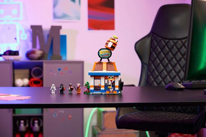 Actual product image LEGO Durrr Burger Restaurant (77076, LEGO Fortnite)