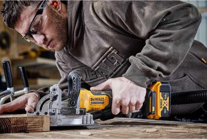Produktbild DeWalt DCW682NTXJ