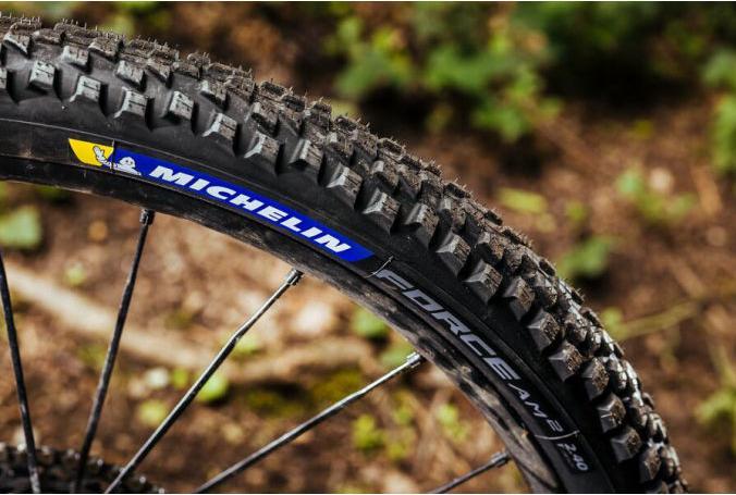 Actual product image Michelin Force AM2 Competit.L (27.5 x 2.40, 61-584)
