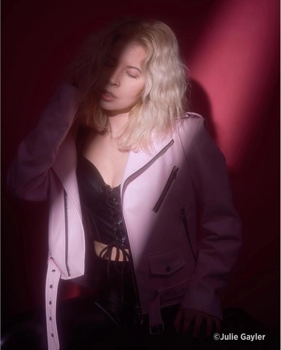 Produktbild Westcott X Drop Pro Wrinkle Resistant Backdrop Dark Pink (2.4 x 2.4 m) (240 cm, 240 cm)