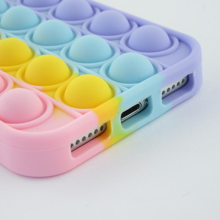Produktbild PhoneLook Hülle Silikon Luftblasen Anti-Stress Regenbogen (Apple iPhone 7)
