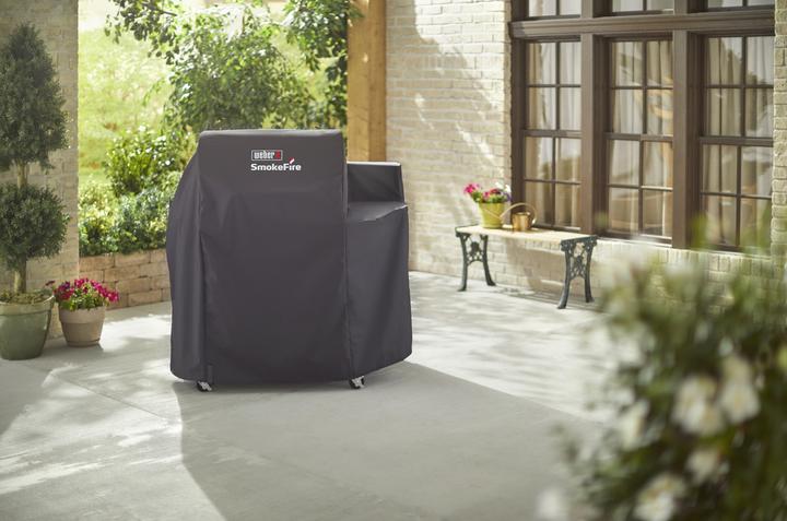Actual product image Weber Premium cover for SmokeFire EX4