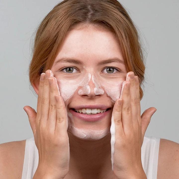 Actual product image Artdeco Skin Yoga White Tea Cleansing Mousse (Cleansing Foam, 150 ml)