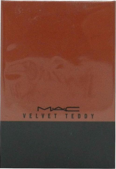 Produktbild MAC Cosmetics Velvet Teddy (Eau de Parfum, 50 ml)