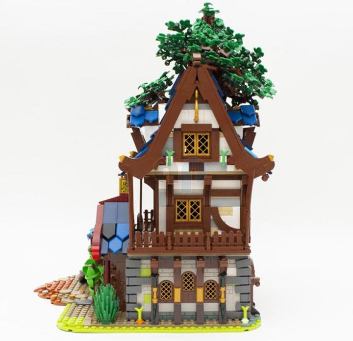 Actual product image ReoBrix Tree house