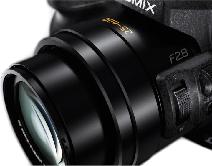 Productafbeelding Panasonic Lumix FZ300 (25 - 600 mm, 12.10 Mpx, 1/2,3'')