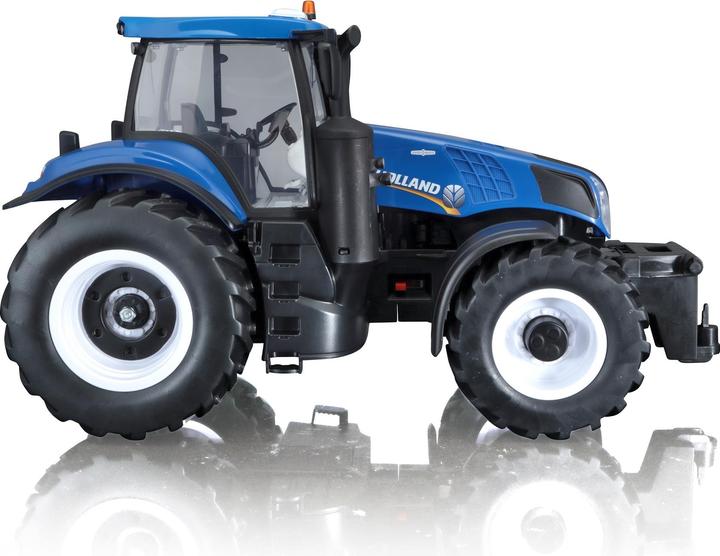 Actual product image Maisto RC New Holland Tractor 2.4 GHz