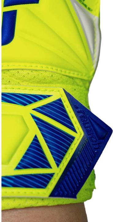 Actual product image Reusch Attrakt Solid (4)