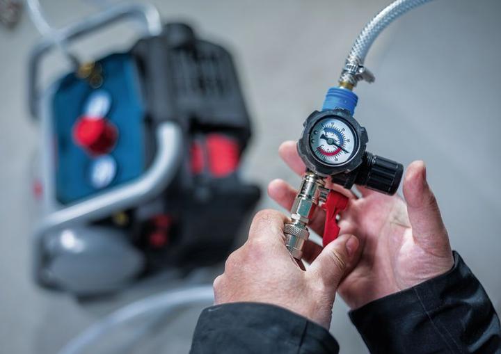 Actual product image Bosch Professional Bosch GKO18V-51 Druckluftpumpe (4.50 l, 8 bar)