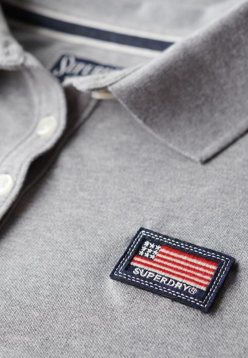 Produktbild Superdry Athletic Essentials Polohemd mit Grafik (40)