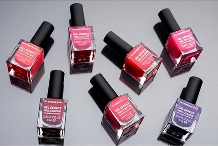 Actual product image Korres Nails Gel Effect Nail Colour No. 32 Cocos Sand / 16 ml (32 Coconut sand, Gel-Effect Nail Polish)