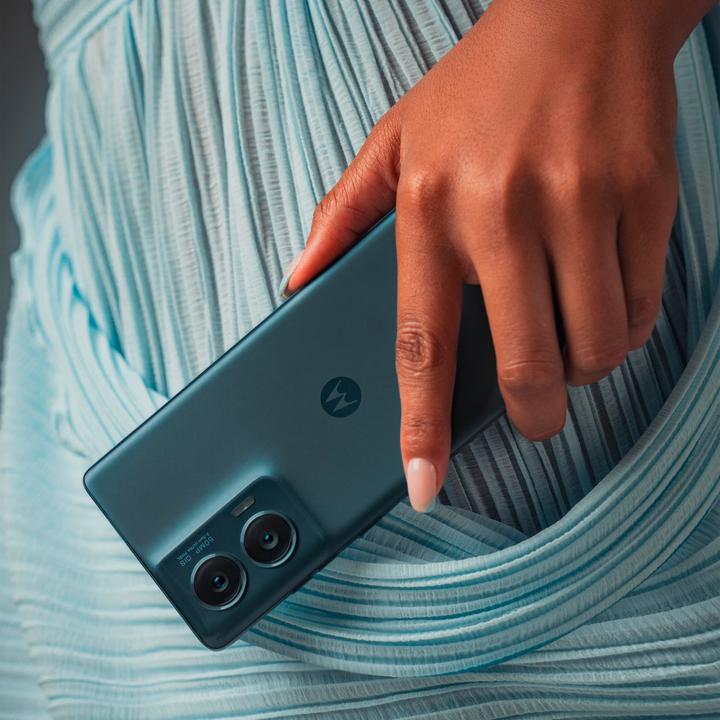 Productafbeelding Motorola Moto Edge50 Fusion (256 GB, Bosblauw, 6.70", SIM + eSIM, 50 Mpx, 5G)