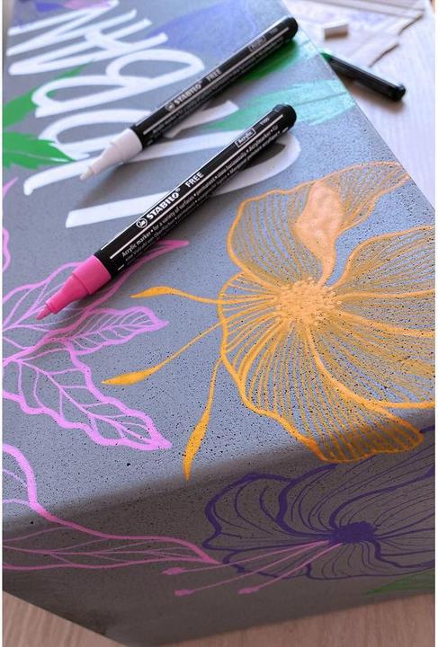 Produktbild STABILO Acrylmarker - FREE Acrylic - T100 Rundspitze 1-2mm - Einzelstift karmin (1x)