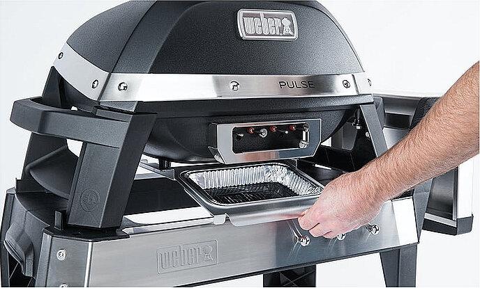 Actual product image Weber Pulse 2000 with stand (2.20 kW)